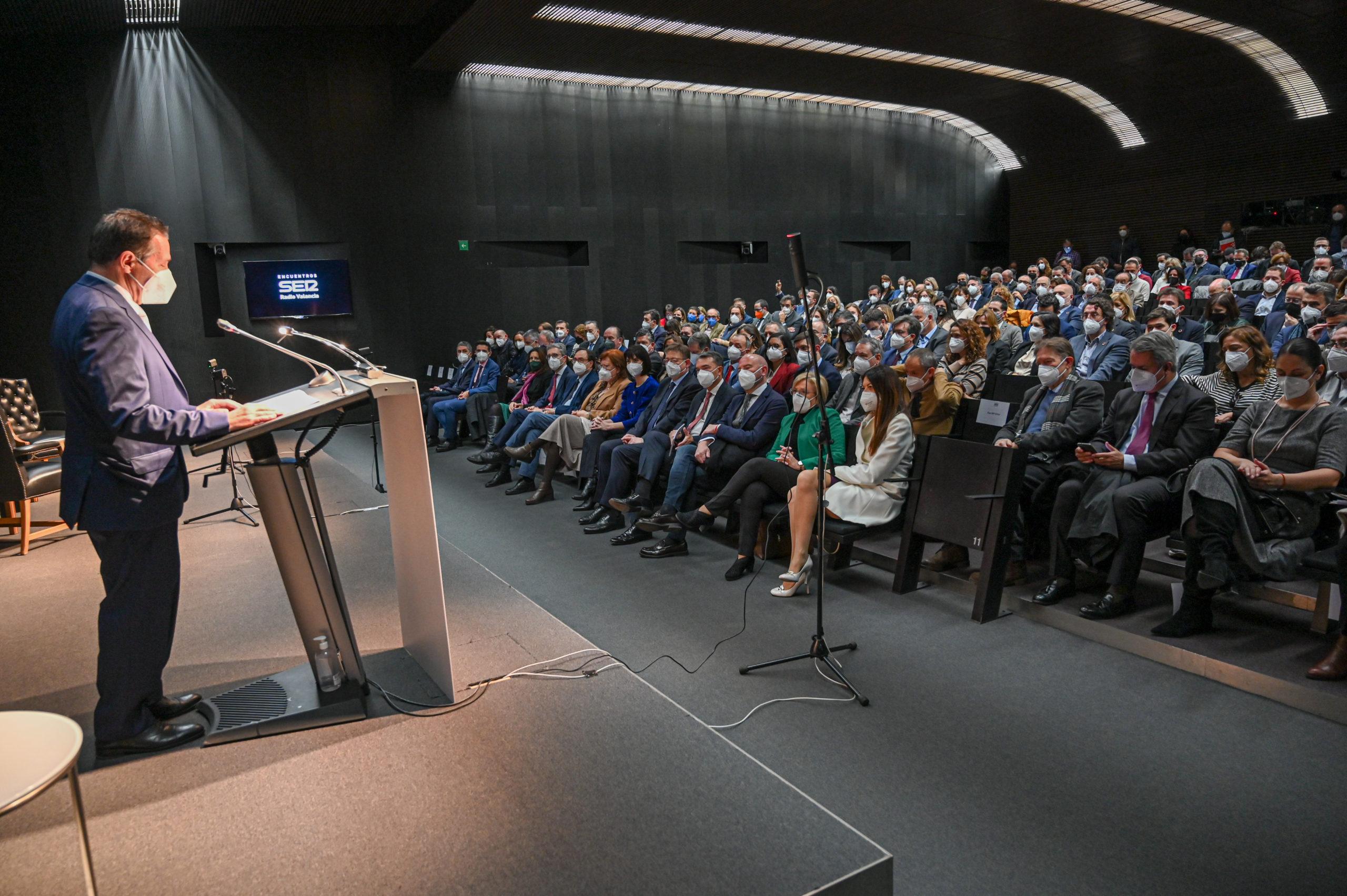 rector en encuentro ser